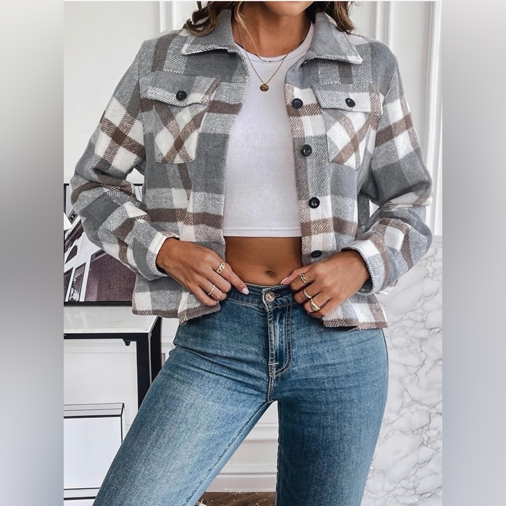 Cropped Plaid Flannel Shacket - Picture 3 of 12